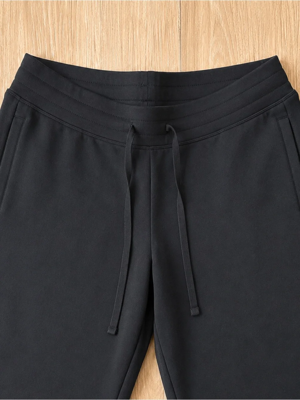 Fabletics black jogger, women’s pants size small